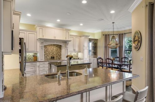 3200 Atlantic Cir, Naples FL 34119-8637 exterior