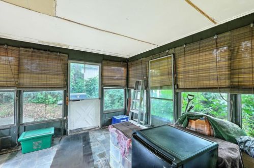 145 Urban Ave, North Providence RI  02904-4930 exterior