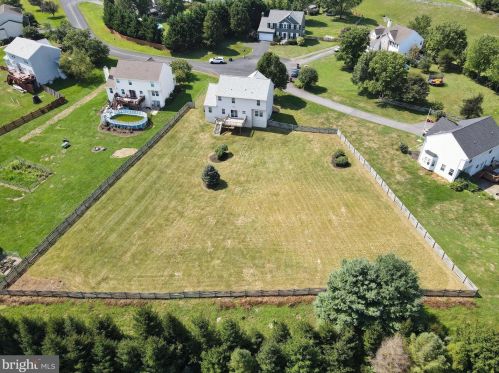 152 General Stonewall Jackson Blvd, Harpers Ferry WV  25425-3018 exterior