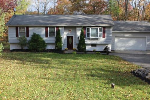 223 Michael Ln, Stroudsburg, PA 18360-9288