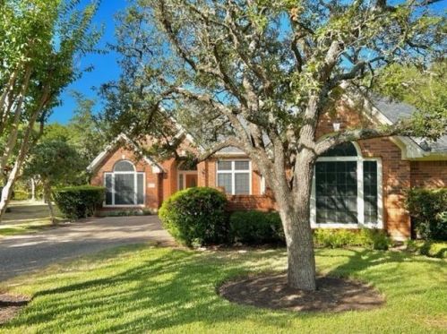 8309 Elander Dr, Austin TX  78750-7842 exterior