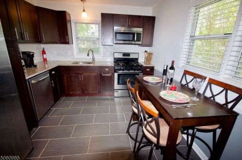 2209 Princeton Ave, Scotch Plains NJ  07076-4629 exterior