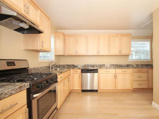 1446 Emerson St, Palo Alto CA  94301-3531 exterior