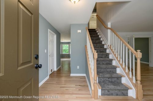 86 Serpentine Dr, Berkeley Township NJ  08721-3051 exterior