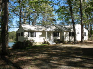 72 Otter Dr, Lancaster, VA 22503-4224