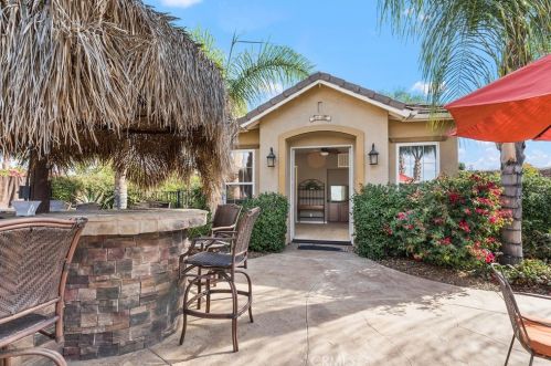 888 Highridge St, Riverside CA  92506-7564 exterior