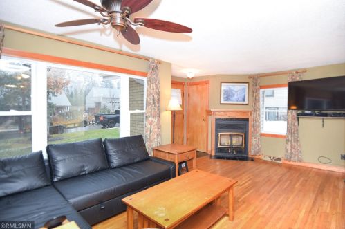 4211 Homewood Ave, Saint Paul, MN 55110-3940