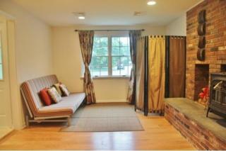 81 Barmore Dr, Stamford CT  06905-2002 exterior