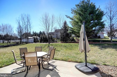 15 Waverly Ln, Carlisle PA  17015-7119 exterior