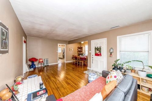 14409 Longworth Ave, Norwalk CA  90650-4722 exterior
