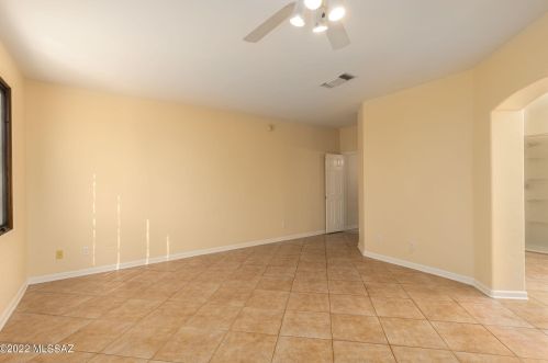 300 Hidden Quail Dr, Tucson AZ  85704-6940 exterior