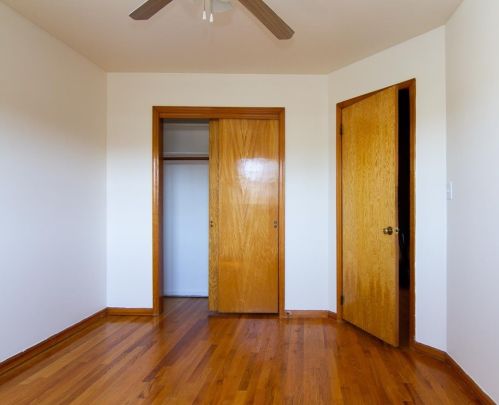 11 Gregg Ln, Bayonne NJ  07002-3706 exterior