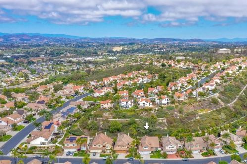 5015 Nighthawk Way, Oceanside CA 92056-5446 exterior