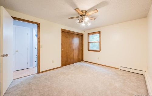 13 Bobwhite Trl, Gales Ferry CT  06335-2002 exterior