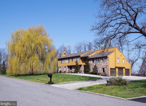 750 Panorama Rd, Ithan, PA 19085-2030