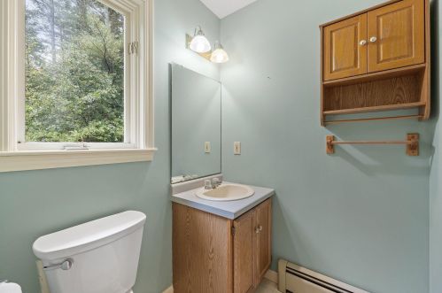 246 Church Rd, Allenstown NH  03275-2903 exterior