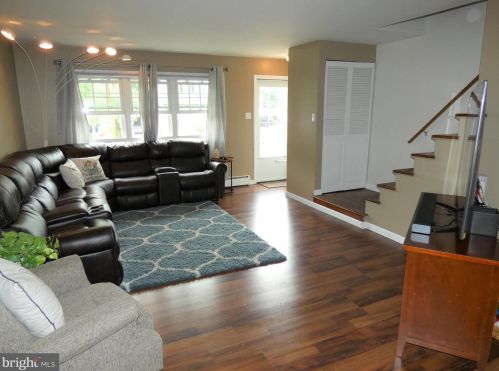 740 Erford Rd, Camp Hill, PA 17011-1125
