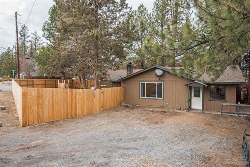 608 Woodland Blvd, Bend OR  97702-1310 exterior