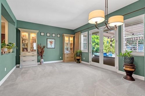 662 Canterbury Cir, Vacaville CA  95687-8225 exterior