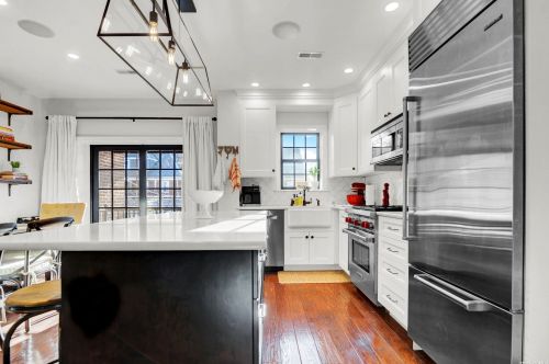 20-43 26th St, Long Island City, NY 11105-2916