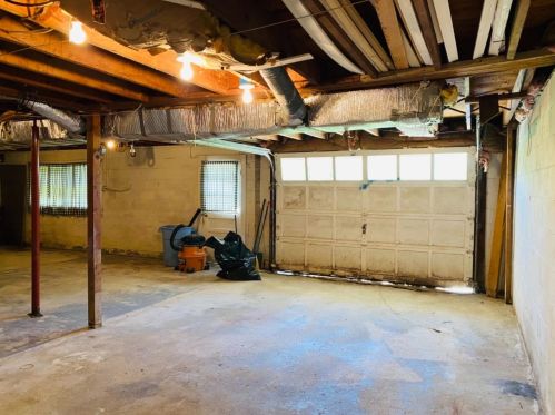 529 Howard St, Clinton County OH  45169-1126 exterior