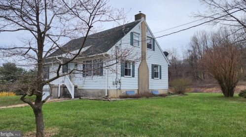 390 Old Waynesboro Rd, Charnita, PA 17320-8946