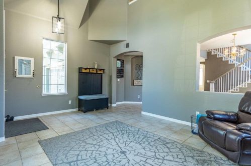 1940 Morning Glory Dr, Hollister CA  95023-7622 exterior