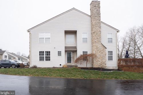 70 Bristol Ct, Norristown, PA 19403-1075