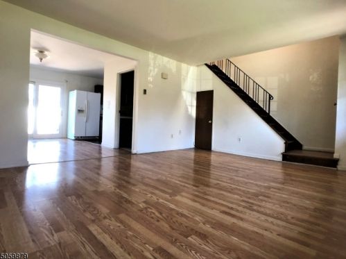 8 Byram Ave, Dover, NJ 07801-4537