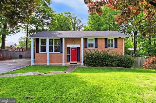 6317 Gormley Pl, Springfield, VA 22152-1939