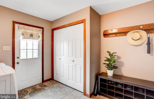 75 Maple Ave, Bareville PA  17540-9602 exterior