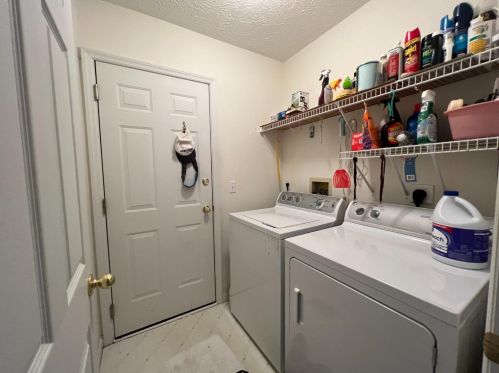 2326 Pleasant Meadows Dr, Stonelick OH  45103-3183 exterior