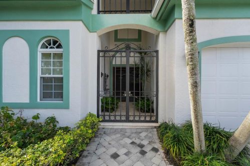 135 Sota Dr, Jupiter, FL 33458-7727