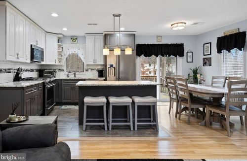 425 Princeton Ave, Berkeley Township NJ  08721-2404 exterior