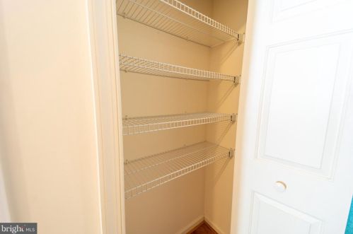 20 Gideon Ln, Falling Waters WV exterior