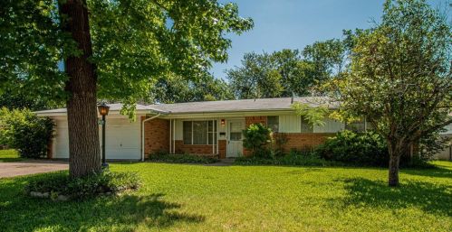 2101 Shelman Trl, Fort Worth, TX 76112-5234