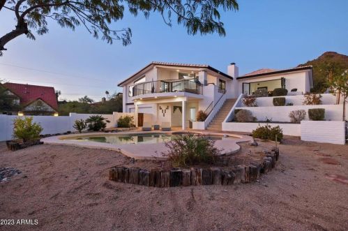 1439 Echo Ln, Phoenix AZ  85020-3831 exterior