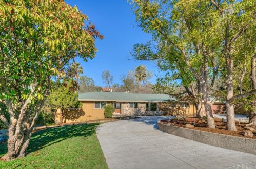 15 Woodcrest Dr, Oroville CA  95966-5518 exterior