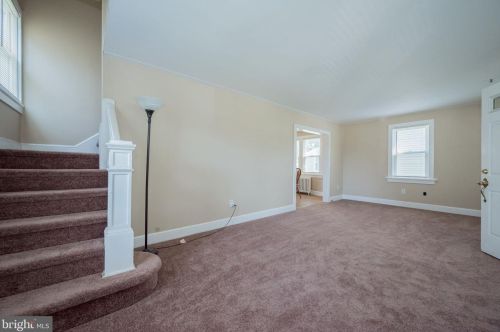 105 West Ave, New Castle, DE 19720-5948