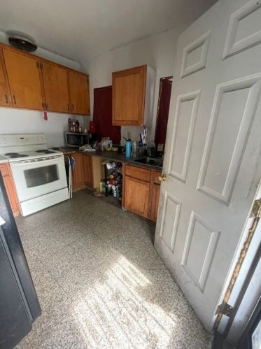 110 Richlieu Ave, New Castle PA  16101-3560 exterior