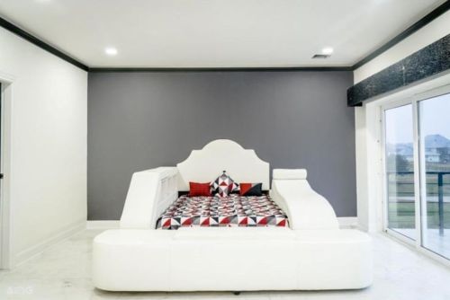 703 Leaning Oak Trl, Richmond TX  77406-4653 exterior