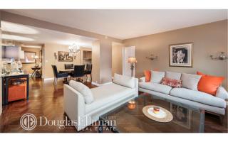 216 47th St, New York, NY 10017-2185