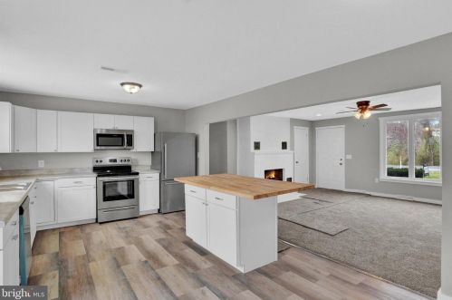 60 Gordon Dr, Carlisle PA  17013-8603 exterior