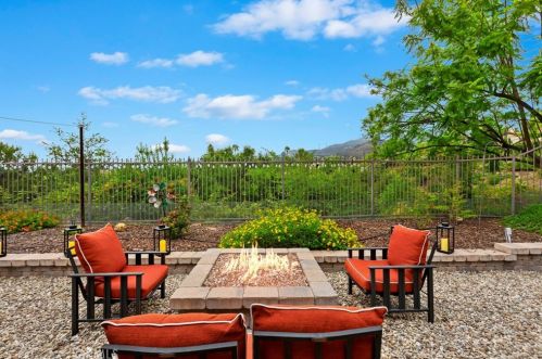 3745 Hollingsworth Rd, Altadena CA  91001-3857 exterior