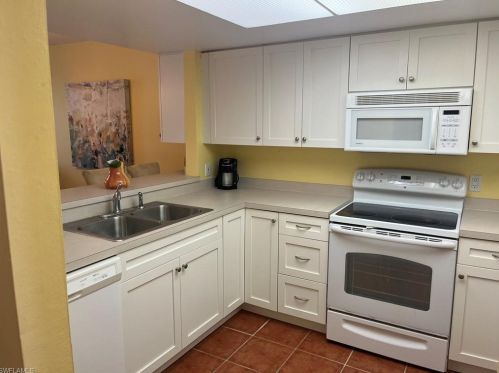25806 Cockleshell Dr, Bonita Springs, FL 34135-7739