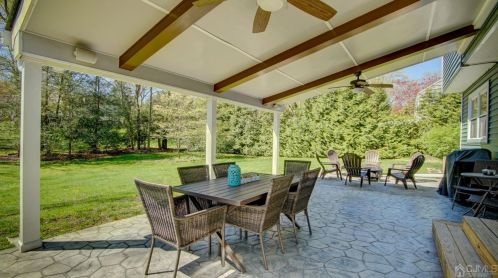 18 Sandalwood Dr, East Brunswick NJ  08816-4047 exterior