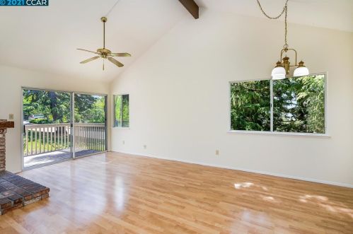 348 Blanchard Ln, Benicia CA  94510-2745 exterior