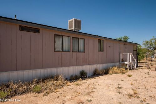 7205 Camino De Oeste, Tucson AZ  85742-9676 exterior