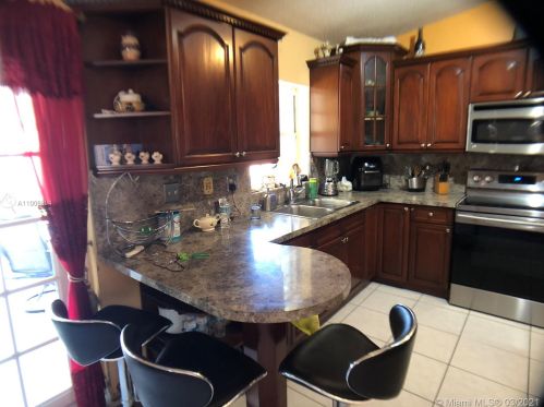 14337 100 Ln, Miami FL  33186-6962 exterior