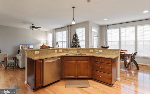 95 Butler St, Charles Town WV  25414-5566 exterior